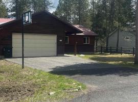 Syringa House Pets Welcome 2 minutes to Downtown, hotell i McCall