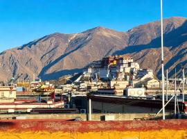 라싸에 위치한 호텔 Shambhala Palace Hotel