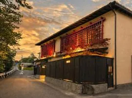 割烹旅館月茂登