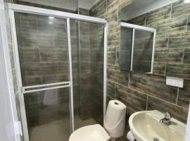 Apto cerca a napoles con balcon