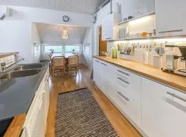 3 Bedroom Amazing Home In Mörbylånga