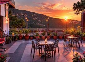 Shimla में, होटल Hotel White Grand - near ISBT bus stand - A Centrally heated property