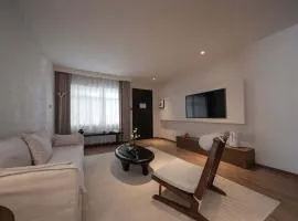 Shangri-La City Yunjian Songyue Hotel