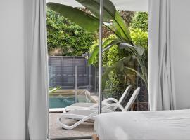 Soul at Sunshine private pool – hotel w mieście Sunshine Beach