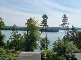 Domek nad jeziorem Mausz