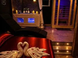 Love Room balnéo double & sauna Privés - Nuit d'exception