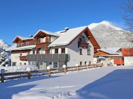 Appartementhotel Zugspitzhof, serviced apartment in Ehrwald