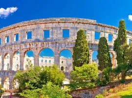 Lukini dvori by Villas Guide