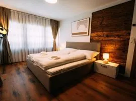Alpina Four - Charming Apartment Prime Location