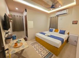 Vijaya Lodge, hotel in Vadalūr