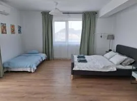Uniria Studio Balotești near Therme and Airport Free Private Parking, Balcony, Netflix