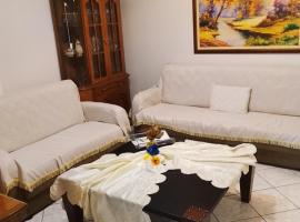 Savelona's Guest Appartment, hotel u gradu Agrinion
