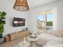 Olivia Del Mar Villa by Nomads - Steps to Beach