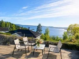 Panoramic Oslofjord Views with Private Beach Hut