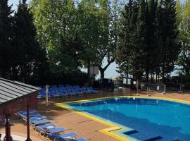 Parc Hotel Gritti, хотел в Бардолино