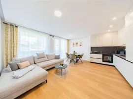 Zagreb 245 - 246 - 247 - 248 - 4 Units - Three Bedroom Apartments - New - Balcony - Parking - Flexible Keybox Entry - Modern