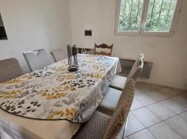 PR2 - 2 Bedrooms and a Fully Equipped Kitchen