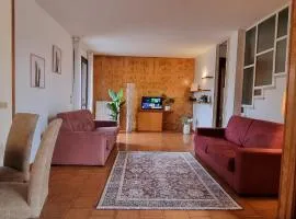 EVE HOUSE GARDALAKE