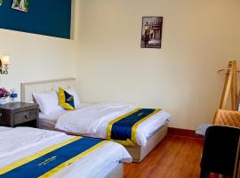 Blue Diamond Homestay - Lake View Superior 2 Giường, Hotel in Ấp Bình Phú