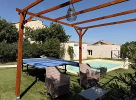 Gite climatisé avec piscine privée sur les hauteurs de Bollene