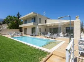Villa Orientem Bis - 2025 Modern Retreat with Infinity Pool & Sunrise Views - by PosarelliVillas