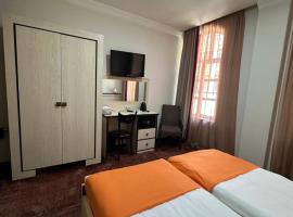 hotel cash, отель в городе Itʼkhvisi