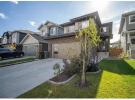 Modern Private 1BR Suite Near Edmonton Airport