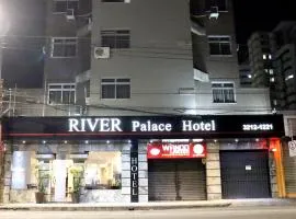 River Palace Hotel