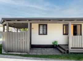 Camping Italia 90 Bungalow, Hotel in Domaso