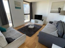 LUXURY SERVICED APARTMENT*****, hotel a Croydon