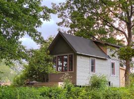 Fint Tiny house på Österlen, khách sạn ở Sankt Olof