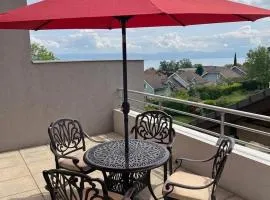 Superbe appartement au calme avec vue sur le Lac.