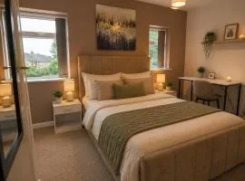 Deluxe Double 4 Suite Comfort, Style & Privacy