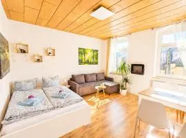 Urlaubsmagie - Ferienwohnung Rothirsch - Garten & Saisonaler Pool