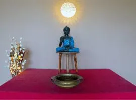 Ten Cents Service Apartment