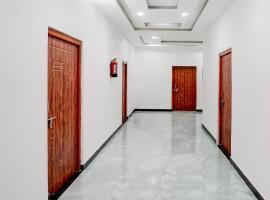 Live on FHR041, Hotel in Rāe Bareli