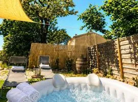 Bungalow jacuzzi & jardin privatif séjour détente au soleil