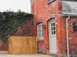 The Apple Store Cottage at Cefn Tilla