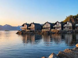 Hamn i Senja - Private top apartment with seaview, Hotel in Senja