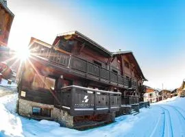 Atlas Ski - Bike Lodge, Catered Boutique Hotel in Central Morzine
