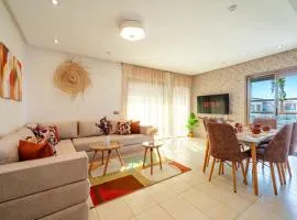 Bright apartment with sea view