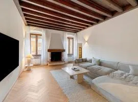 Penthouse In The Heart of Town