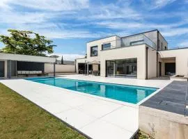 Villa - 5 chambres à 15 min de Lyon