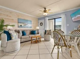 Beachy Family Home - Pools Balcony Beach Access