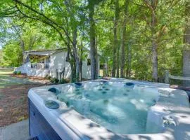 Peaceful Retreat Near Callaway Gardens!