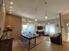 Donna Caterina Cottage Sicily-Hot tub, private parking, WI-FI, Hotel in Pietraperzia