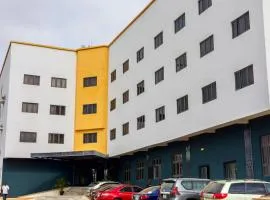 Diplomats Enclave Suites