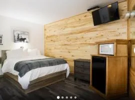 Bear Grass Lodging and RV Resort