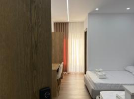 Petro Rooms and View, khách sạn ở Laç