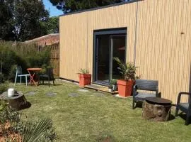 Studio de jardin dans son écrin de verdure